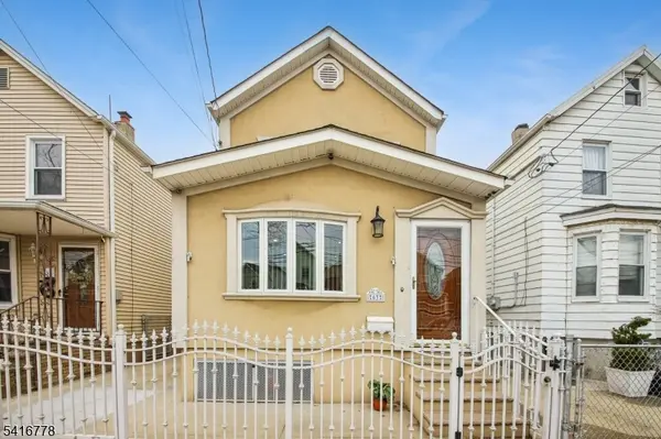 63 Waydell St, Newark City, NJ 07105