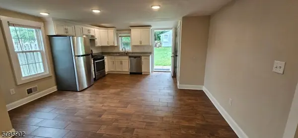 21 W Hanover Ave, Randolph Twp., NJ 07869