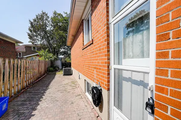 78 Roywood DR #Basement Back Unit, Toronto C13, ON M3A 2E1