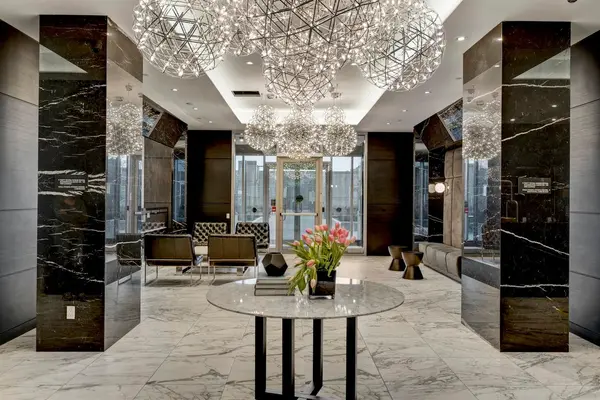 31 Tippett RD #252, Toronto C06, ON M3H 0C8