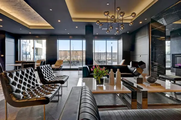 31 Tippett RD #252, Toronto C06, ON M3H 0C8