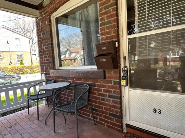 93 Oak Park AVE #Upper, Toronto E03, ON M4C 4M5