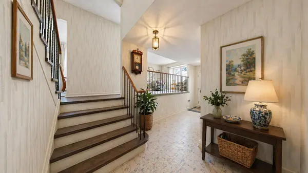 45 Howlett AVE, Newmarket, ON L3Y 5S6