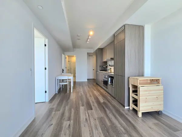 28 Interchange WAY #4012, Vaughan, ON L4K 0P8