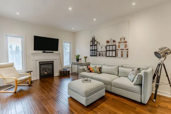 82 Diamond Valley DR, Oro-medonte, ON L0L 2E0