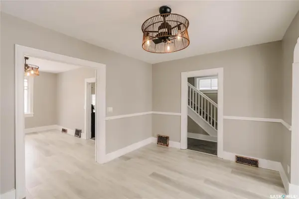 1328 D AVENUE N, Saskatoon, SK S7L 1P3