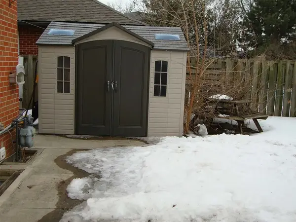 125 Mcmurchy AVE S, Brampton, ON L6Y 1Z1