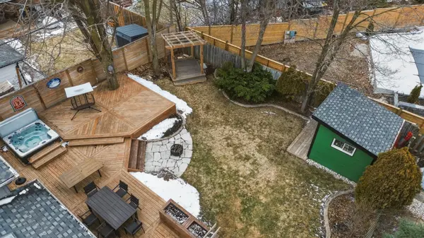 5 Rosefield DR, Halton Hills, ON L7G 4R2