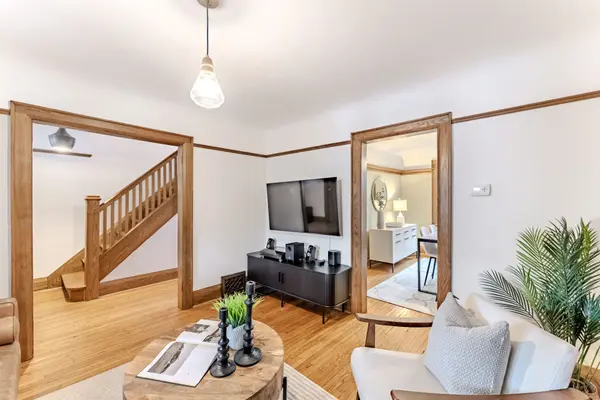 16 Howick AVE, Toronto W03, ON M6N 1M8