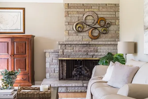 129 Oneida BLVD, Hamilton, ON L9G 3C7