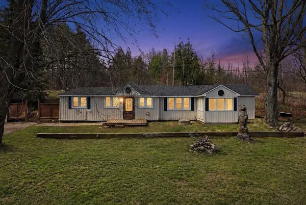 127 Monck RD, Kawartha Lakes, ON L0K 1W0