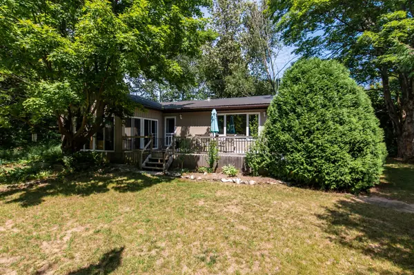 51 Cardinal AVE, South Bruce Peninsula, ON N0H 2T0