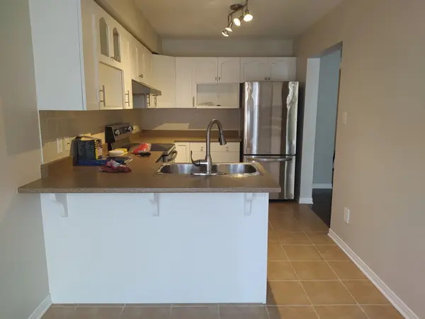 131 Braddock Private, Barrhaven, ON K2J 0E6