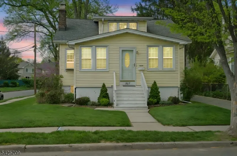 307 Manor Ave, Cranford Twp., NJ 07016