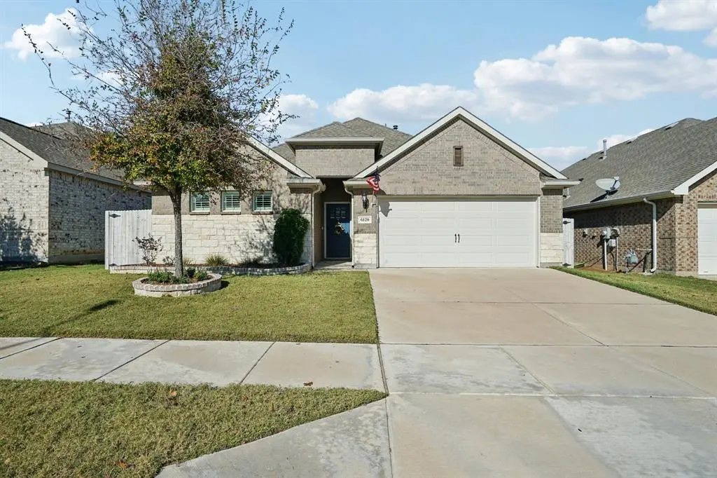 6120 Fall Creek Lane, Fort Worth, TX 76123