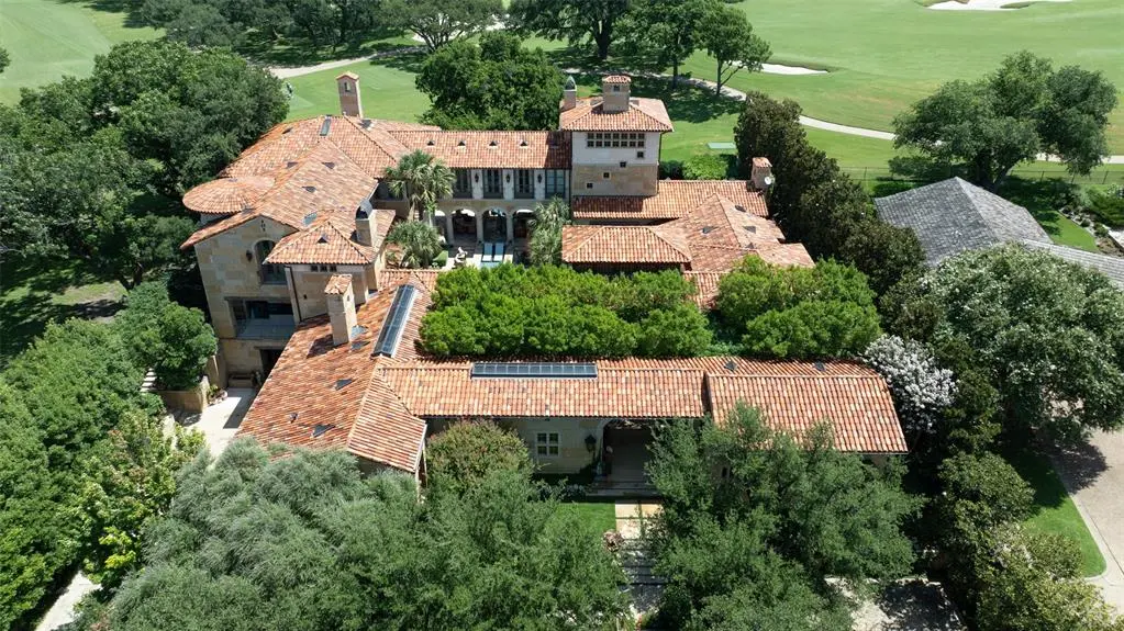 6236 Indian Creek Drive, Fort Worth, TX 76107