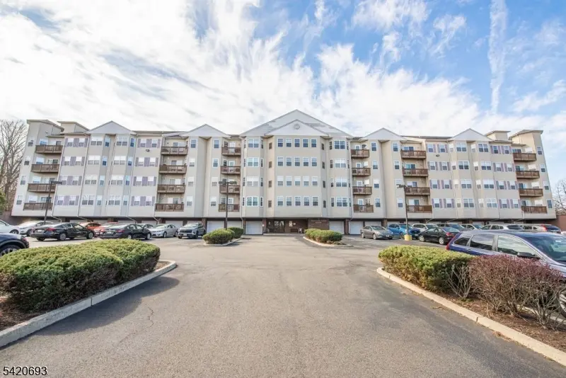 375 Rifle Camp Rd #403, Woodland Park, NJ 07424