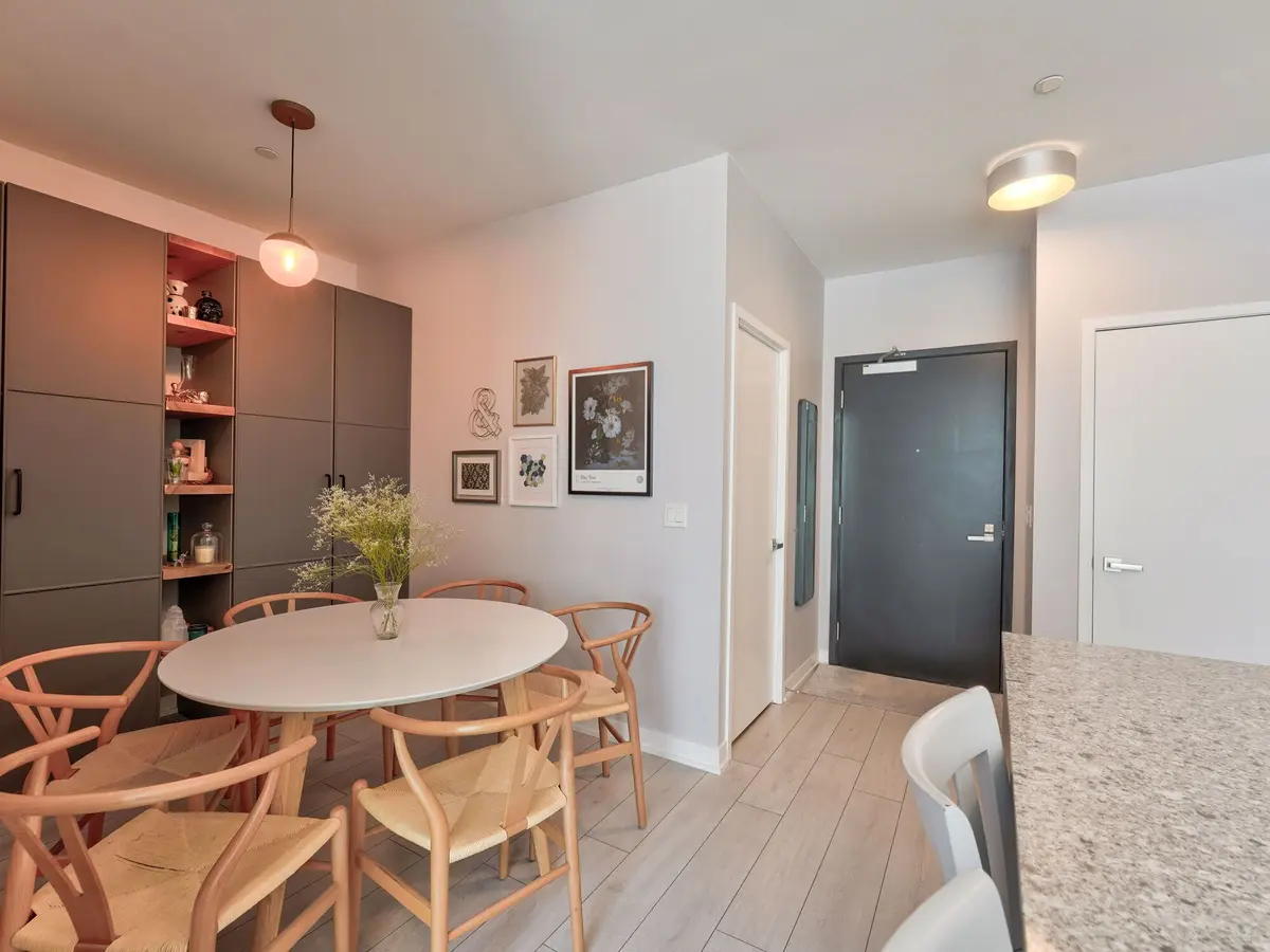 31 Tippett RD #108, Toronto C06, ON M3H 0C8