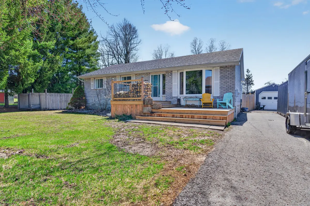 26 Dollar CRES, Greater Napanee, ON K7R 3K7