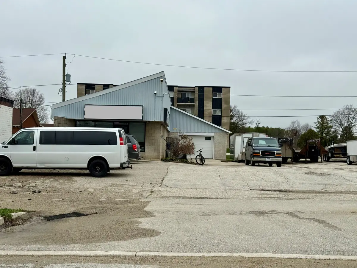 594 11th ST, Hanover, ON N4N 1T5