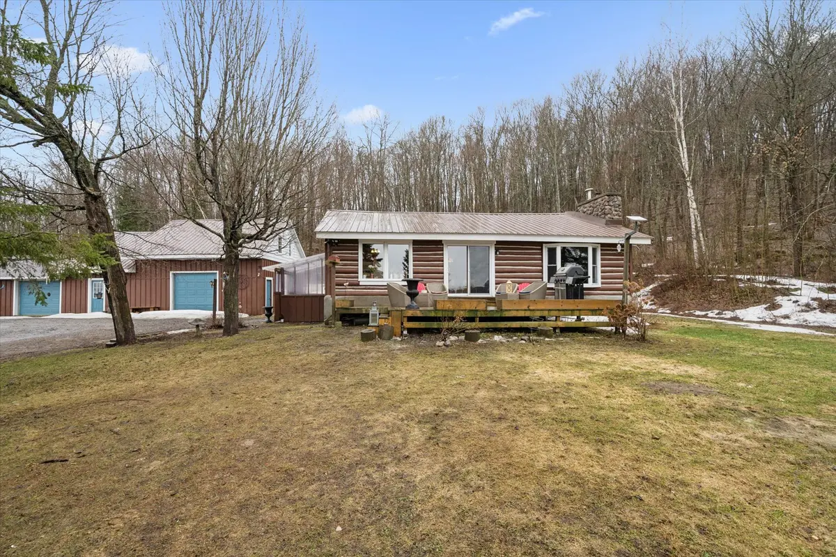 411A Peggs Mountain RD SE, Ryerson, ON P0A 1C0