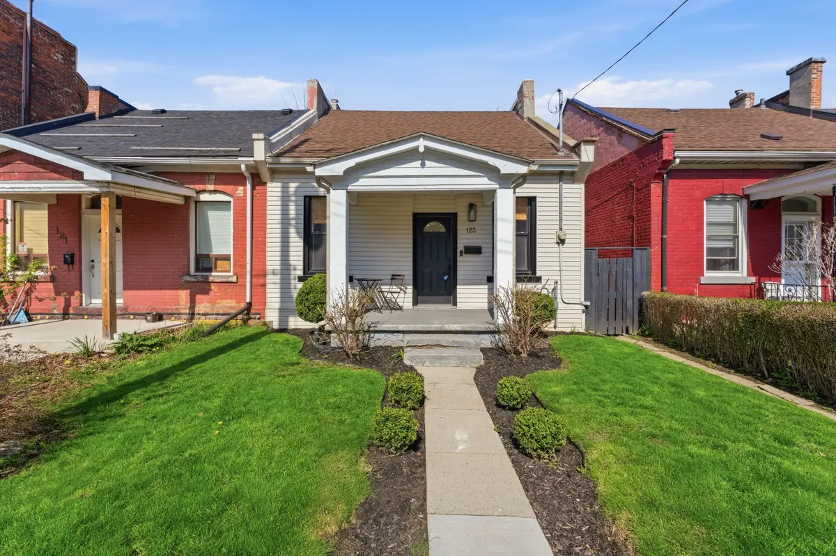 123 East AVE N, Hamilton, ON L8L 5H6