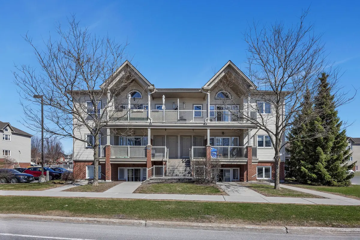 175 Waterbridge DR #4, Barrhaven, ON K2G 7G3