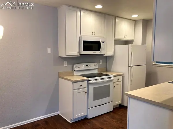 4257 Hunting Meadows CIR, Colorado Springs, CO 80916