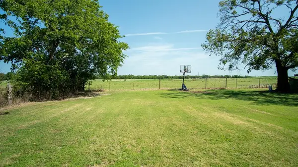 2501 Mcfarland, Caddo Mills, TX 75135