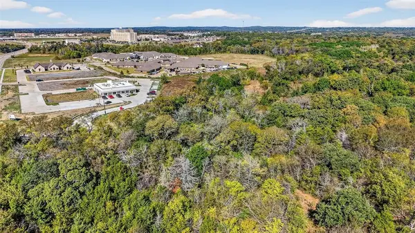 000 Grayson Drive, Denison, TX 75020