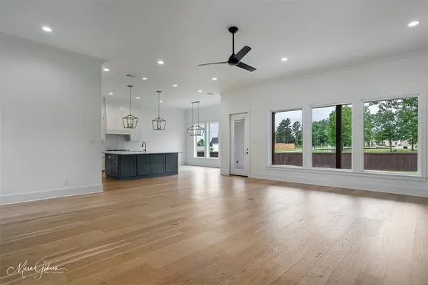 10946 Whispering Path Drive, Shreveport, LA 71106