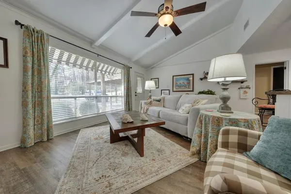 1547 Hideaway Lane W, Hideaway, TX 75771