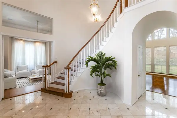 1119 Creekwood Drive, Garland, TX 75044