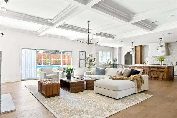 4366 Willow Lane, Dallas, TX 75244