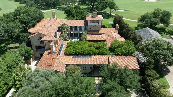 6236 Indian Creek Drive, Fort Worth, TX 76107