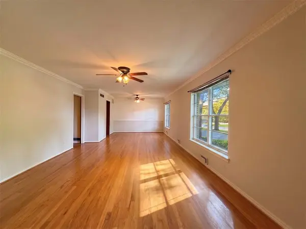 8832 Antrim Drive, Dallas, TX 75218