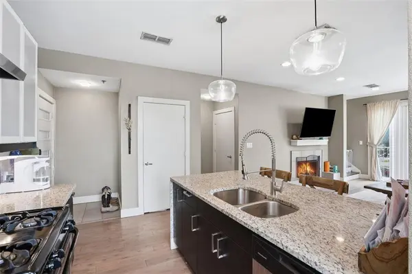 1320 May Street #214, Fort Worth, TX 76104