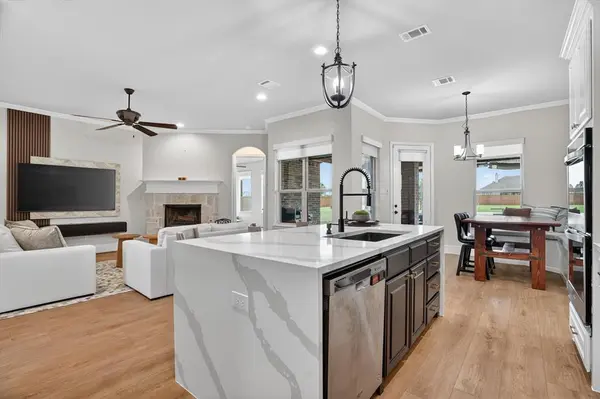 10917 Chriswood Drive, Crowley, TX 76036