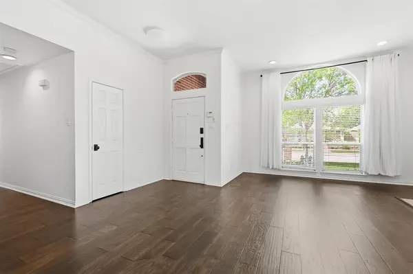 2112 Greenview Drive, Carrollton, TX 75010