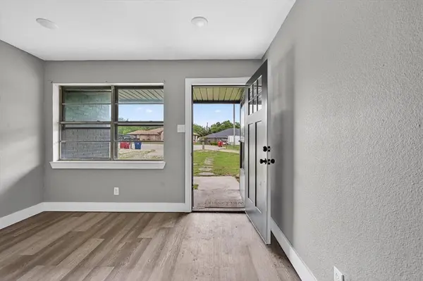 1220 Mckinney Street, Van Alstyne, TX 75495