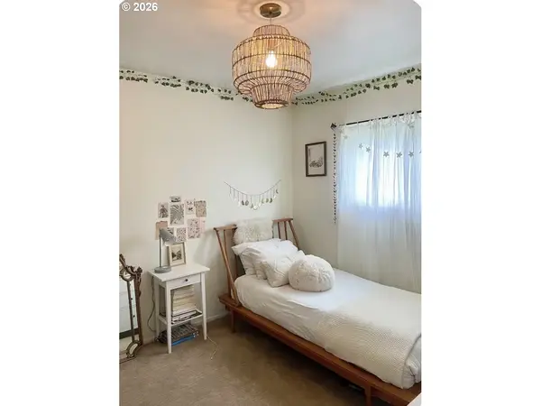 2291 EMERALD ST, Eugene, OR 97403