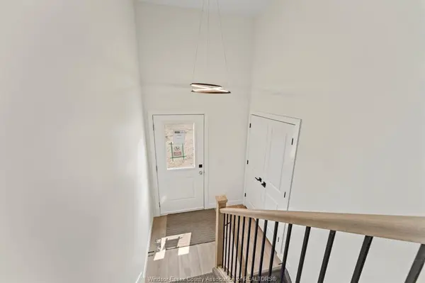 2471-1 FRONT Road, Lasalle, ON N9J 2C5