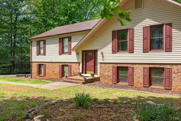 1031 Maple Leaf, Forest, VA 24551