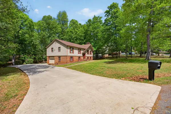 1031 Maple Leaf, Forest, VA 24551
