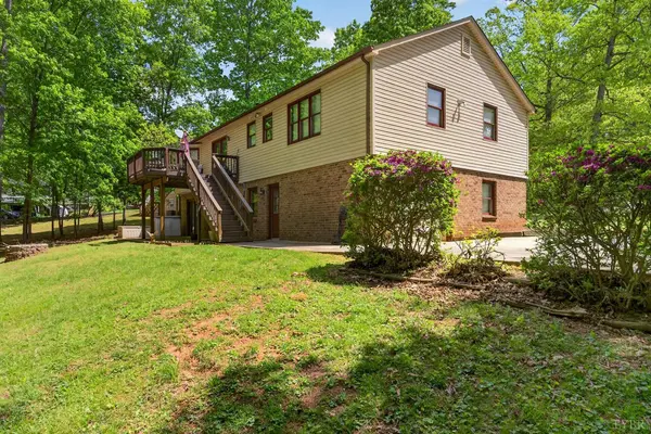 1031 Maple Leaf, Forest, VA 24551