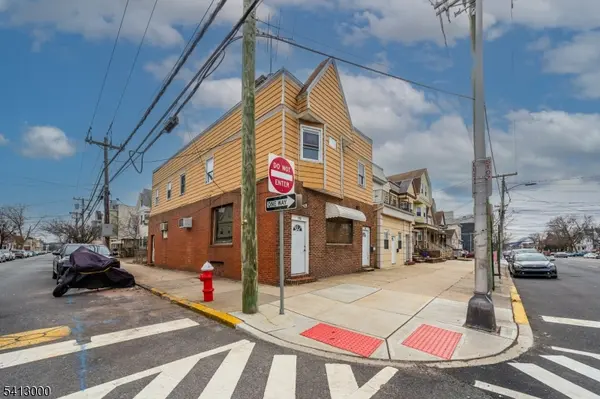 378 Avenue C, Bayonne City, NJ 07002