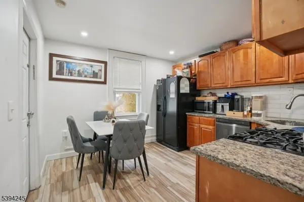 648 Myrtle St, Elizabeth City, NJ 07202