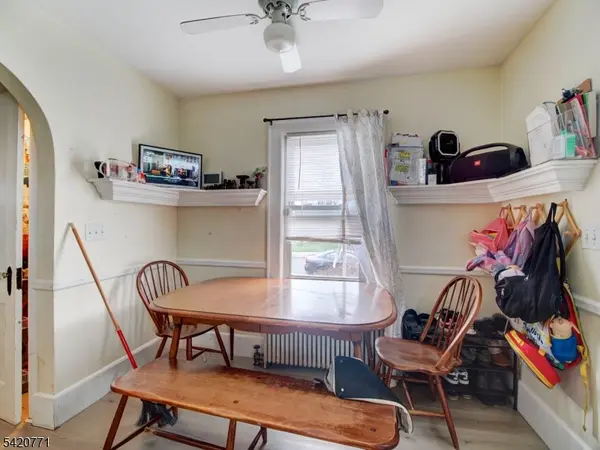 339 N 8Th Ave, Manville Boro, NJ 08835