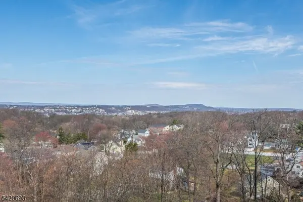 375 Rifle Camp Rd #403, Woodland Park, NJ 07424