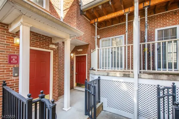 201 Dey St #124, Harrison Town, NJ 07029